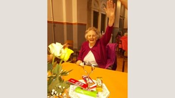 Residents from Fullarton Irvine care home visit Centrestage for a sing and a dance